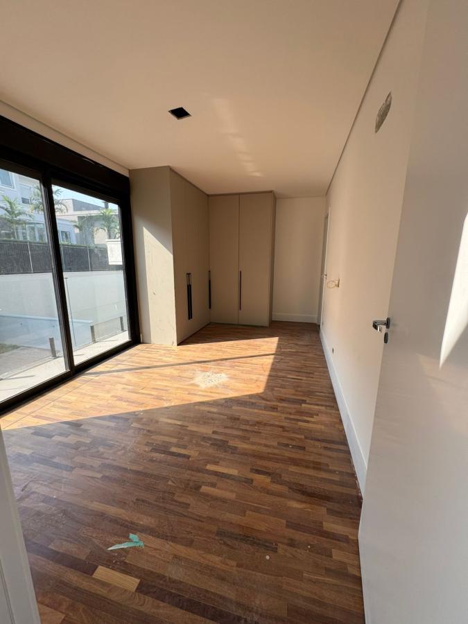 Casa de Condomínio à venda com 4 quartos, 420m² - Foto 11