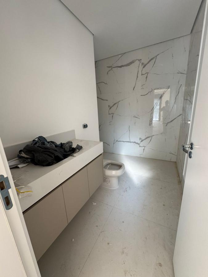 Casa de Condomínio à venda com 4 quartos, 420m² - Foto 9