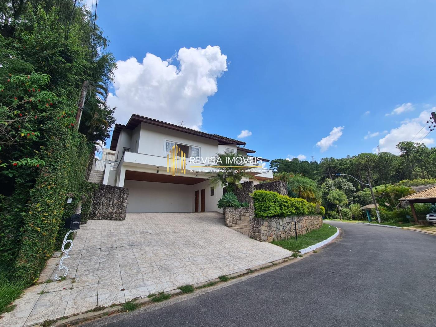 Casa de Condomínio para alugar com 3 quartos, 409m² - Foto 2
